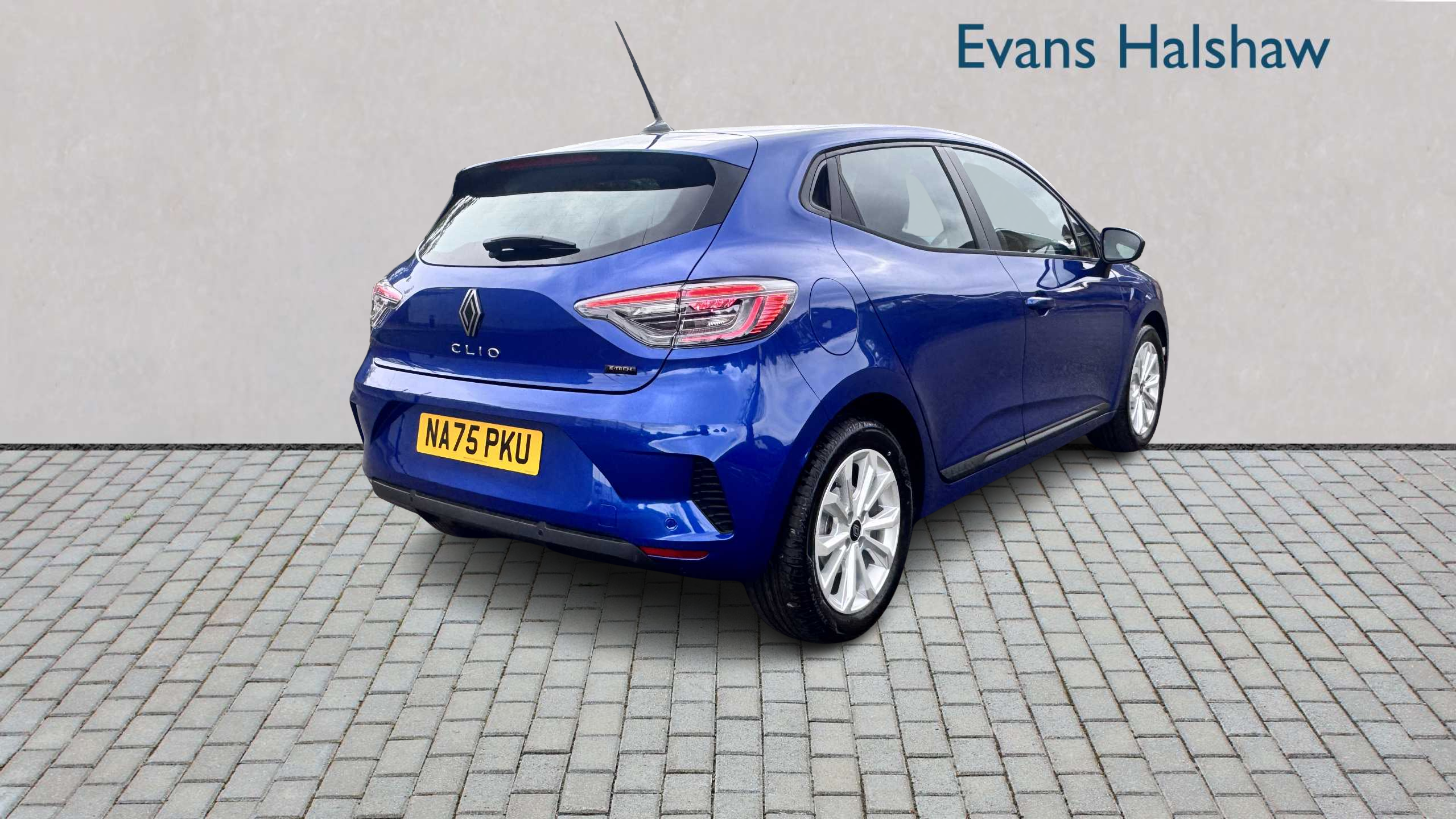 Renault Clio 1.6 E-tech Full Hybrid 145 Evolution 2025 NA75PKU Blue #4