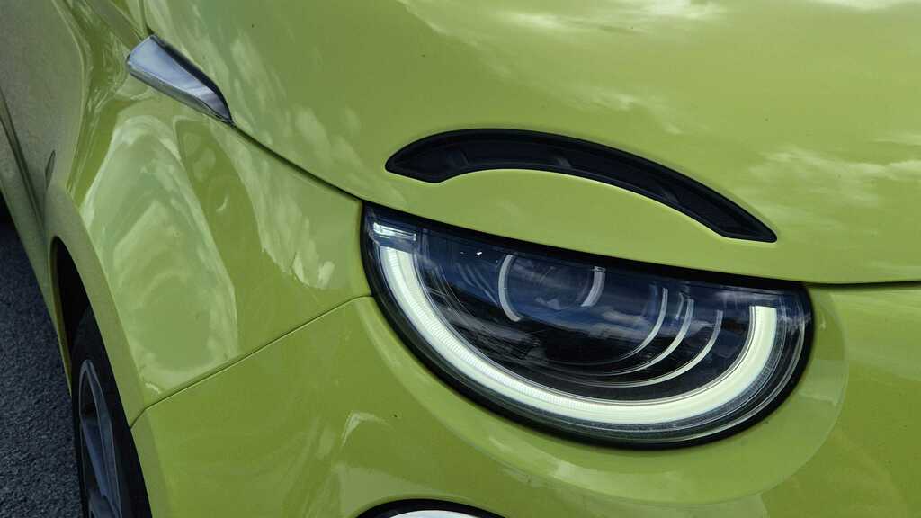 Abarth 500 114Kw Scorpionissima 42.2Kwh 2024 FE74SJX Green #5