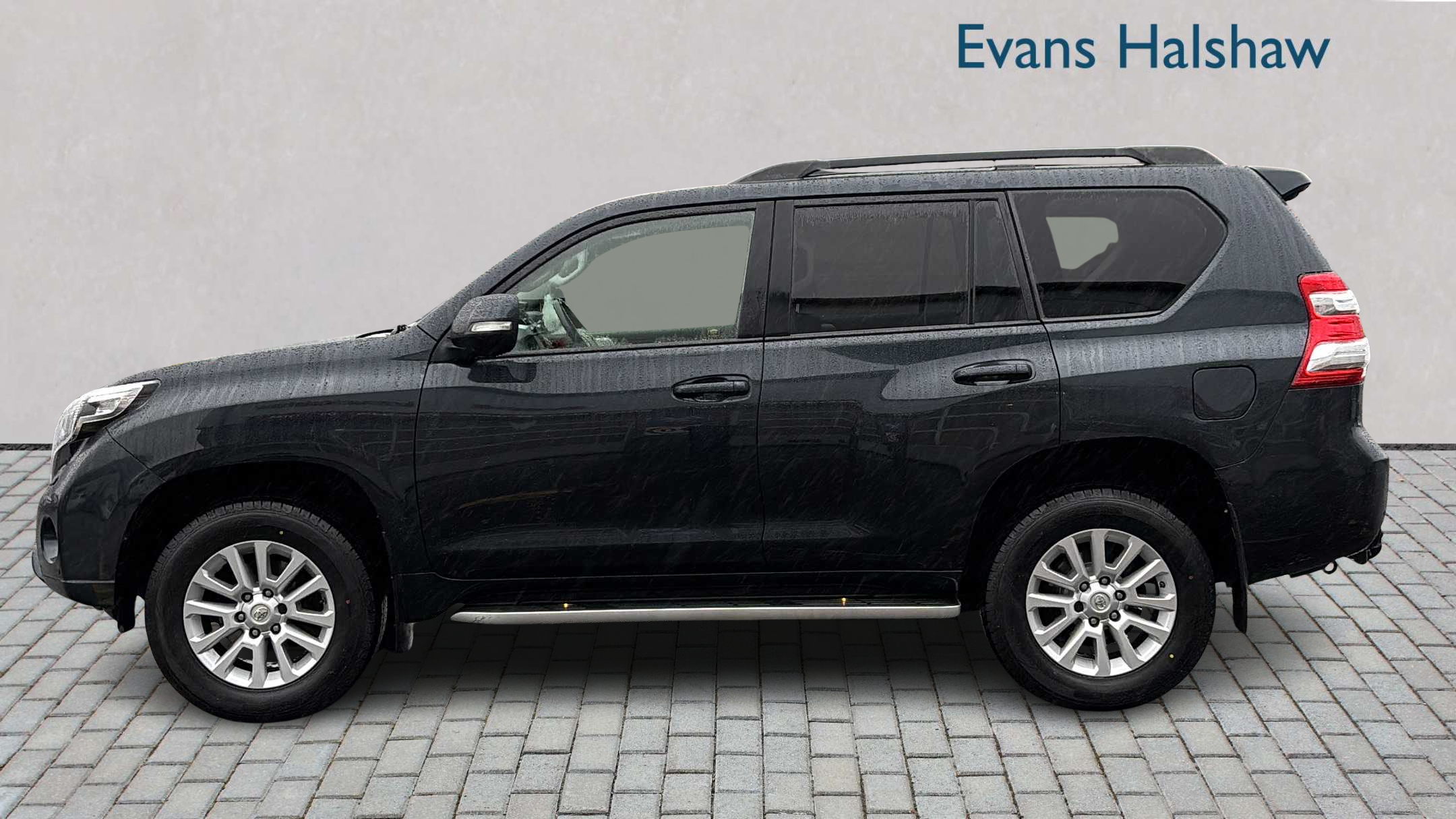 Toyota Land Cruiser 2.8 D-4d Invincible 7 Seats 2016 HF16OBL Grey #3
