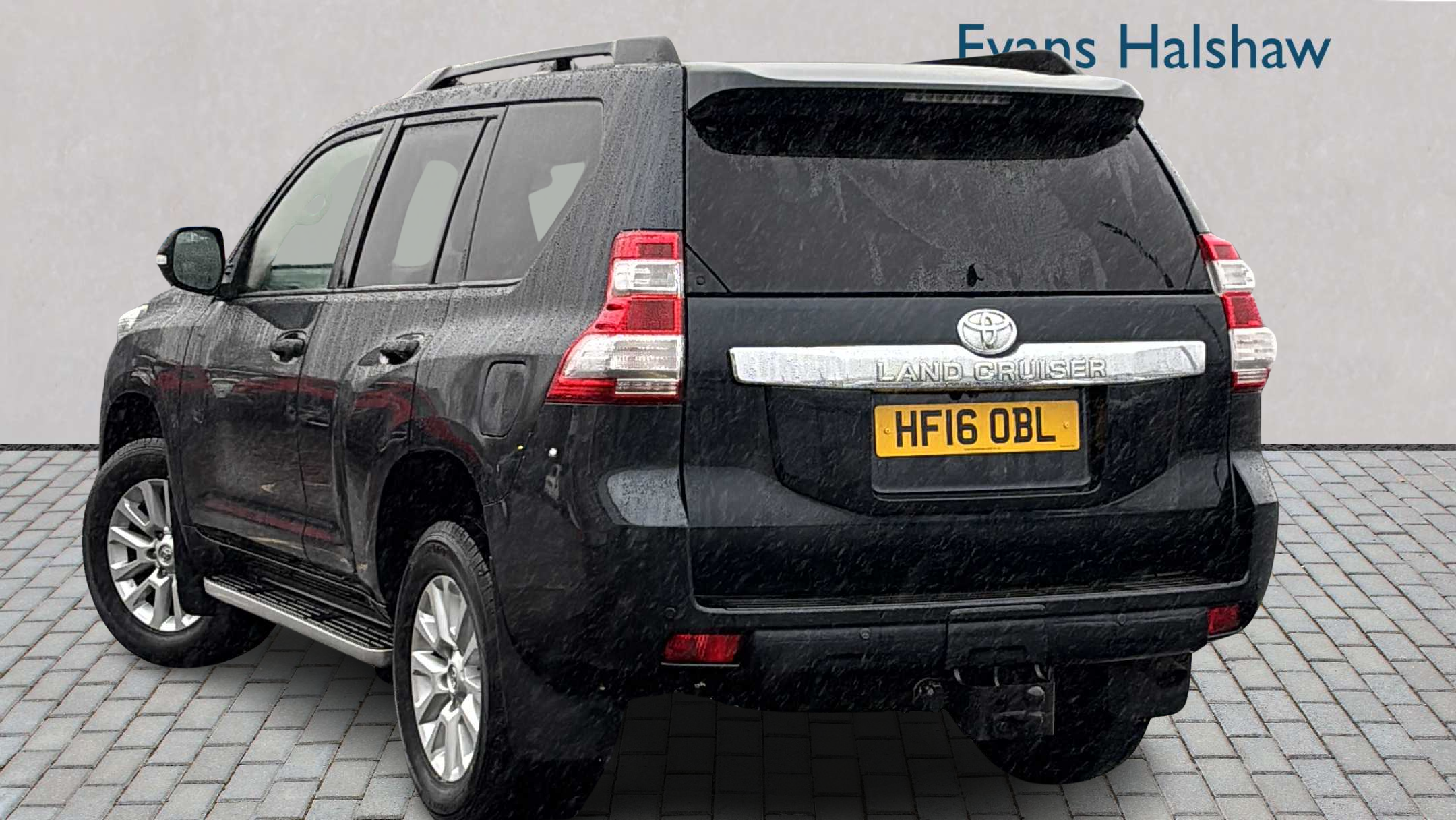 Toyota Land Cruiser 2.8 D-4d Invincible 7 Seats 2016 HF16OBL Grey #2
