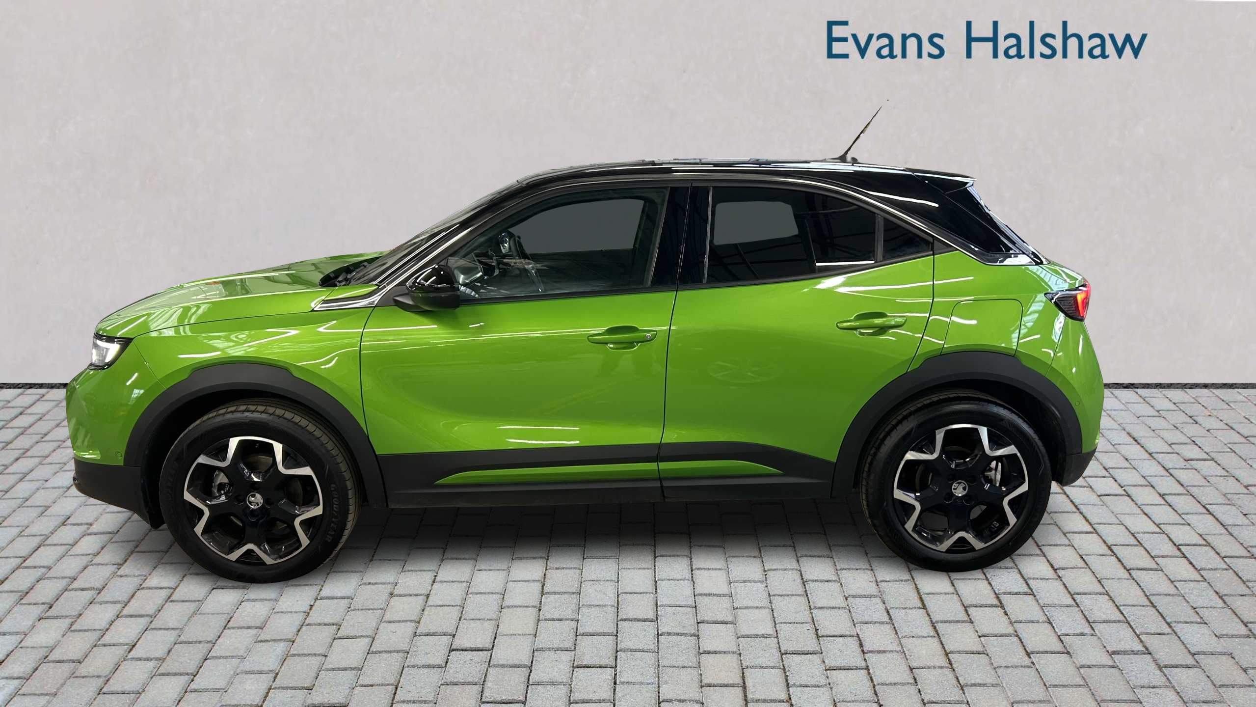 Vauxhall Mokka-e 100Kw Ultimate 50Kwh 2025 KO74ECE Green #4