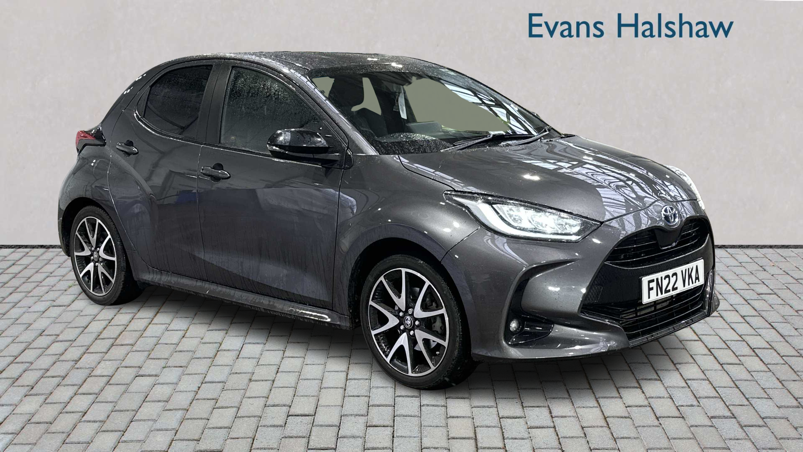 Toyota Yaris 1.5 Hybrid Dynamic Cvt 2022 Grey
