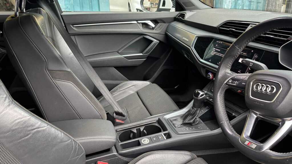 Audi Q3 40 Tdi Quattro S Line S Tronic 2019 SN19ZAZ White #5