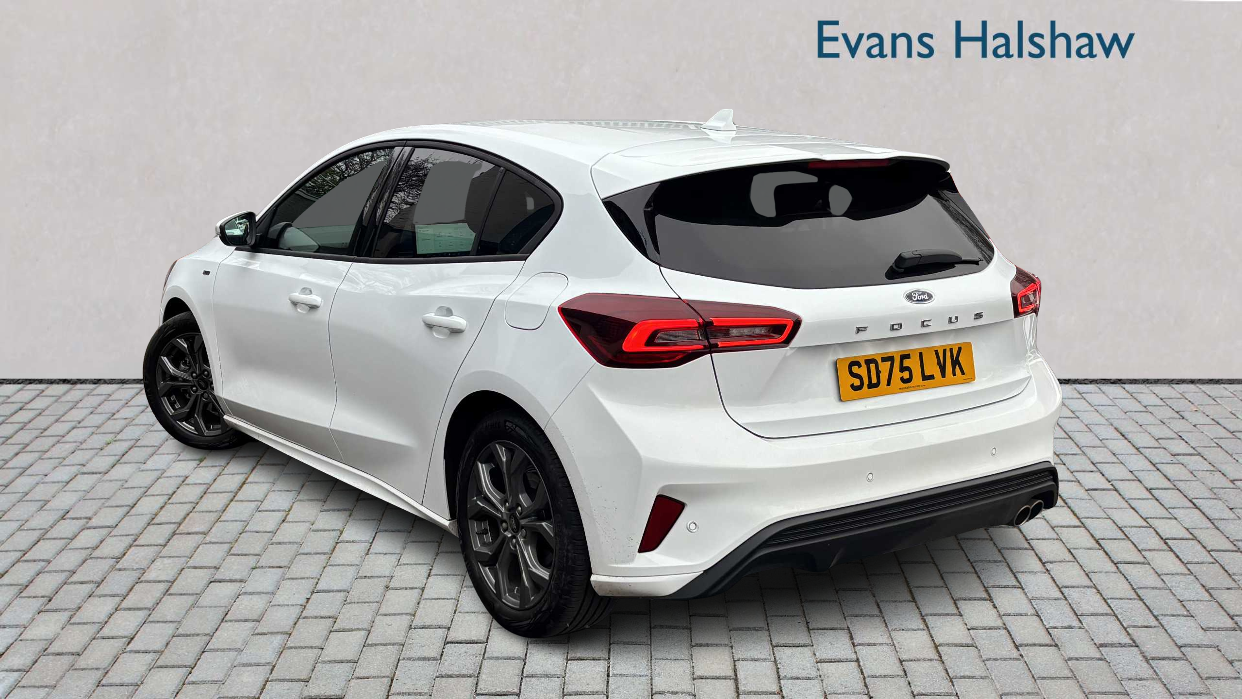 Ford Focus 1.0 Ecoboost Hybrid Mhev St-line 2025 SD75LVK White #2