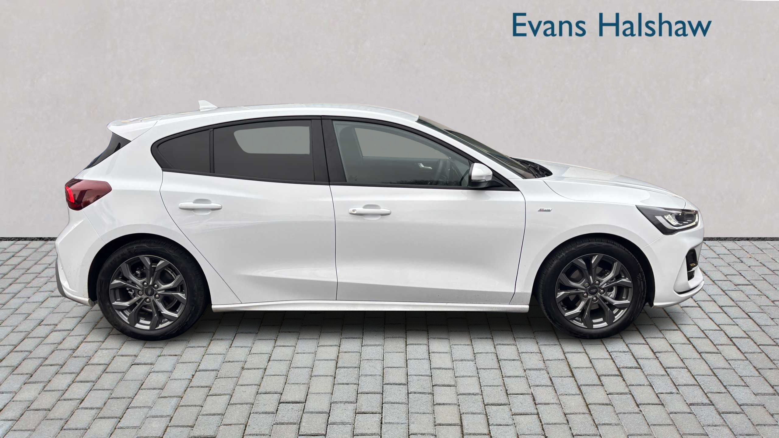 Ford Focus 1.0 Ecoboost Hybrid Mhev St-line 2025 SD75LVK White #4