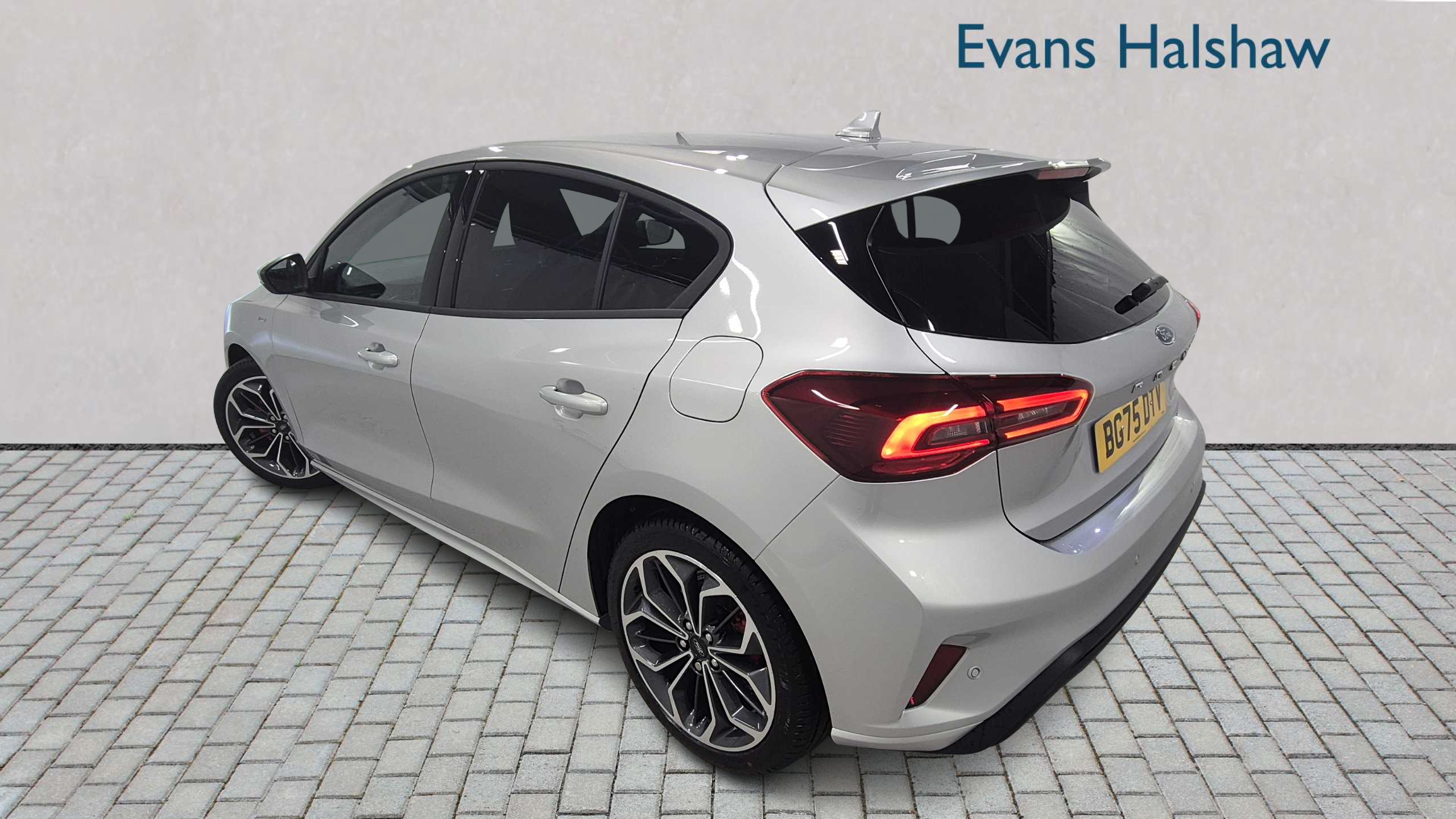 Ford Focus 1.0 Ecoboost Hybrid Mhev St-line X 2025 BG75DTV Silver #2