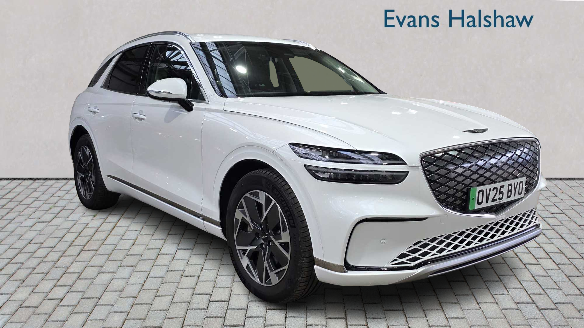 Genesis GV70 360Kw Pure 84Kwh Awd 2025 White
