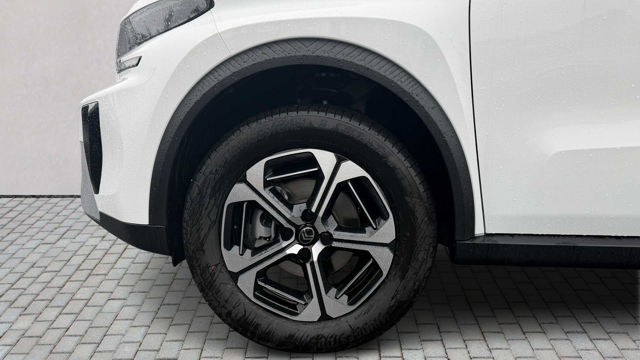 Citroen C3 Aircross 1.2 Turbo Plus 2025 YM75SJY White #4