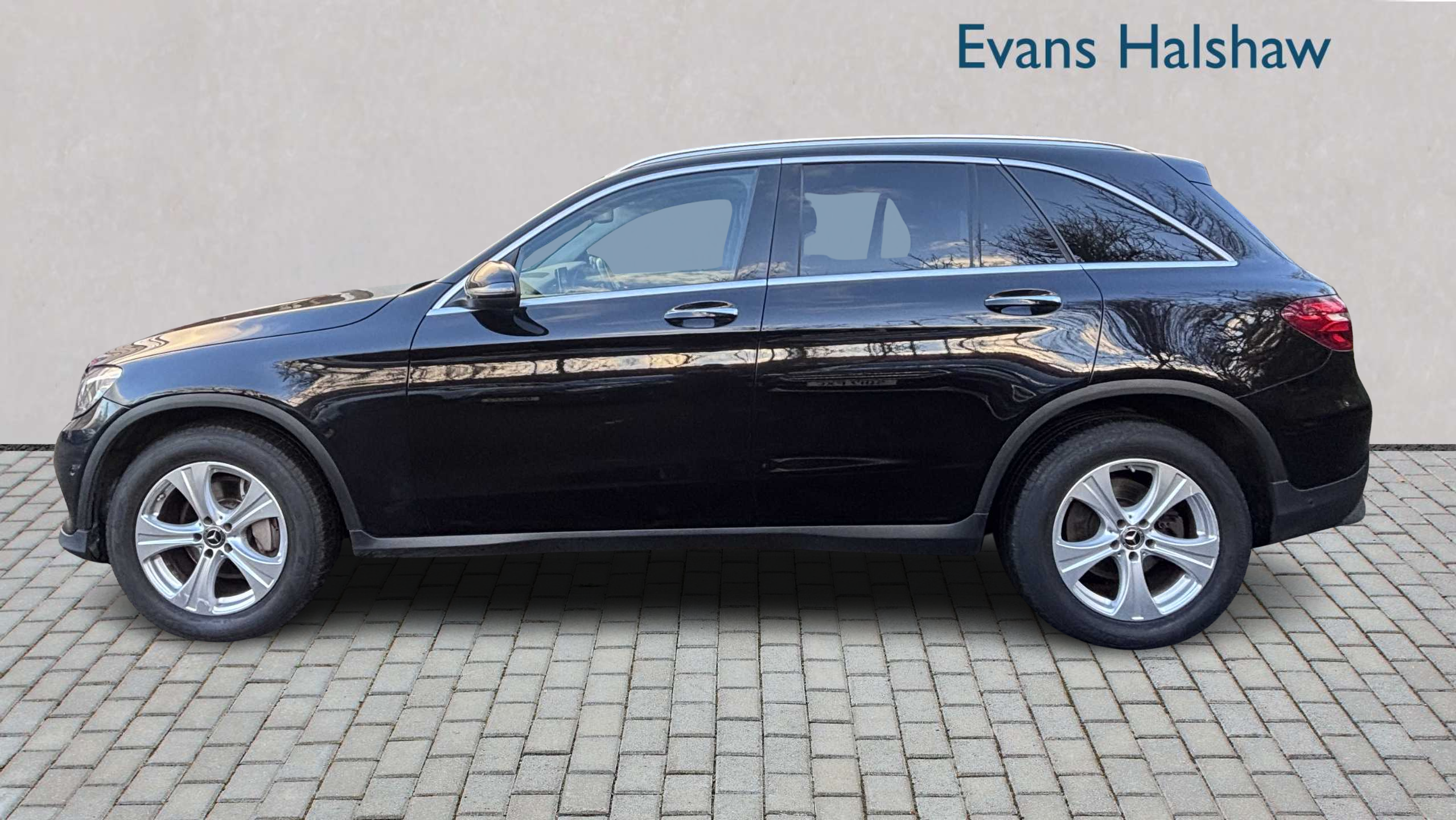 Mercedes-Benz GLC Class 250 4Matic Sport Premium 9G-tronic 2019 SP19FWV Black #4