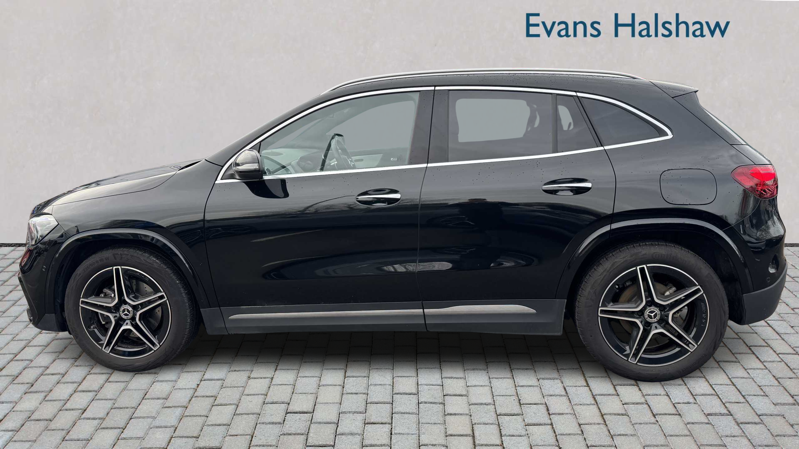 Mercedes-Benz GLA Class 200 Amg Line Executive 2025 HX25XEL Black #6