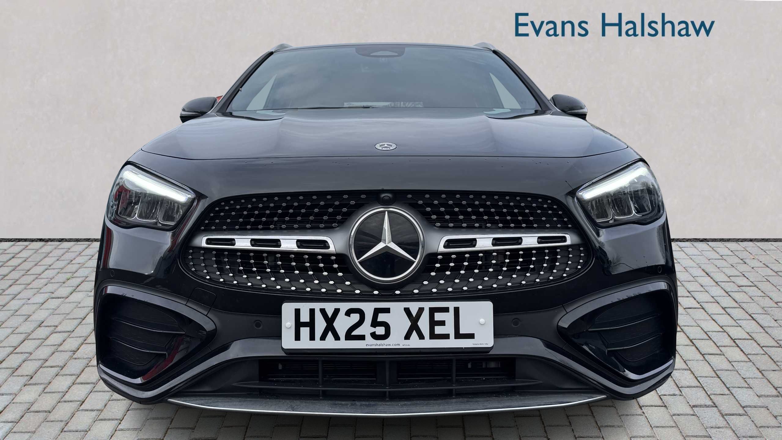 Mercedes-Benz GLA Class 200 Amg Line Executive 2025 HX25XEL Black #3