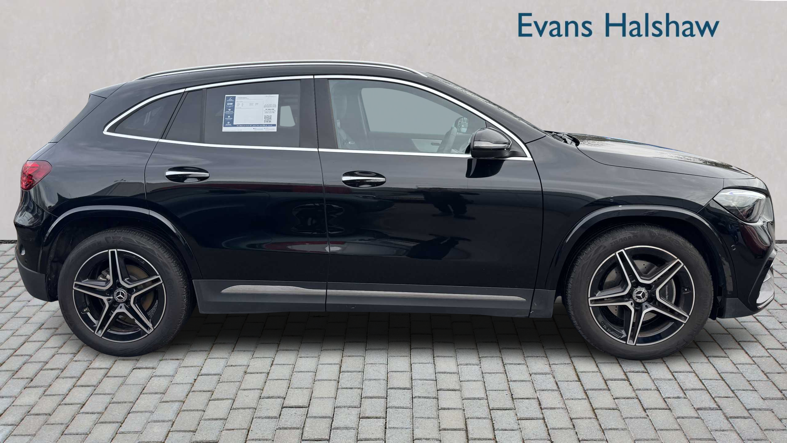 Mercedes-Benz GLA Class 200 Amg Line Executive 2025 HX25XEL Black #4