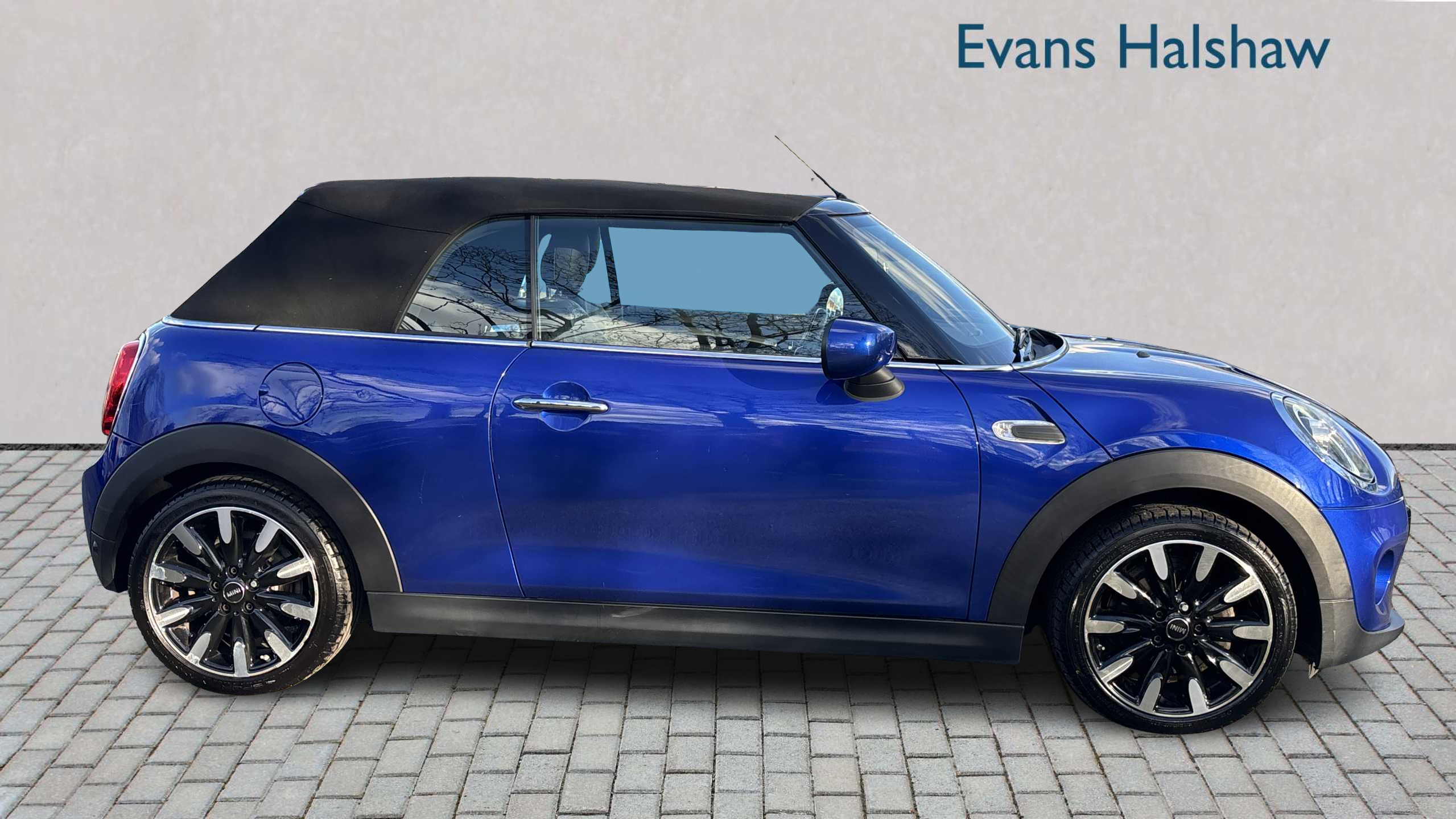 Mini Convertible 1.5 Cooper Exclusive II Comfortnav Pack 201 GL69FFM Blue #3