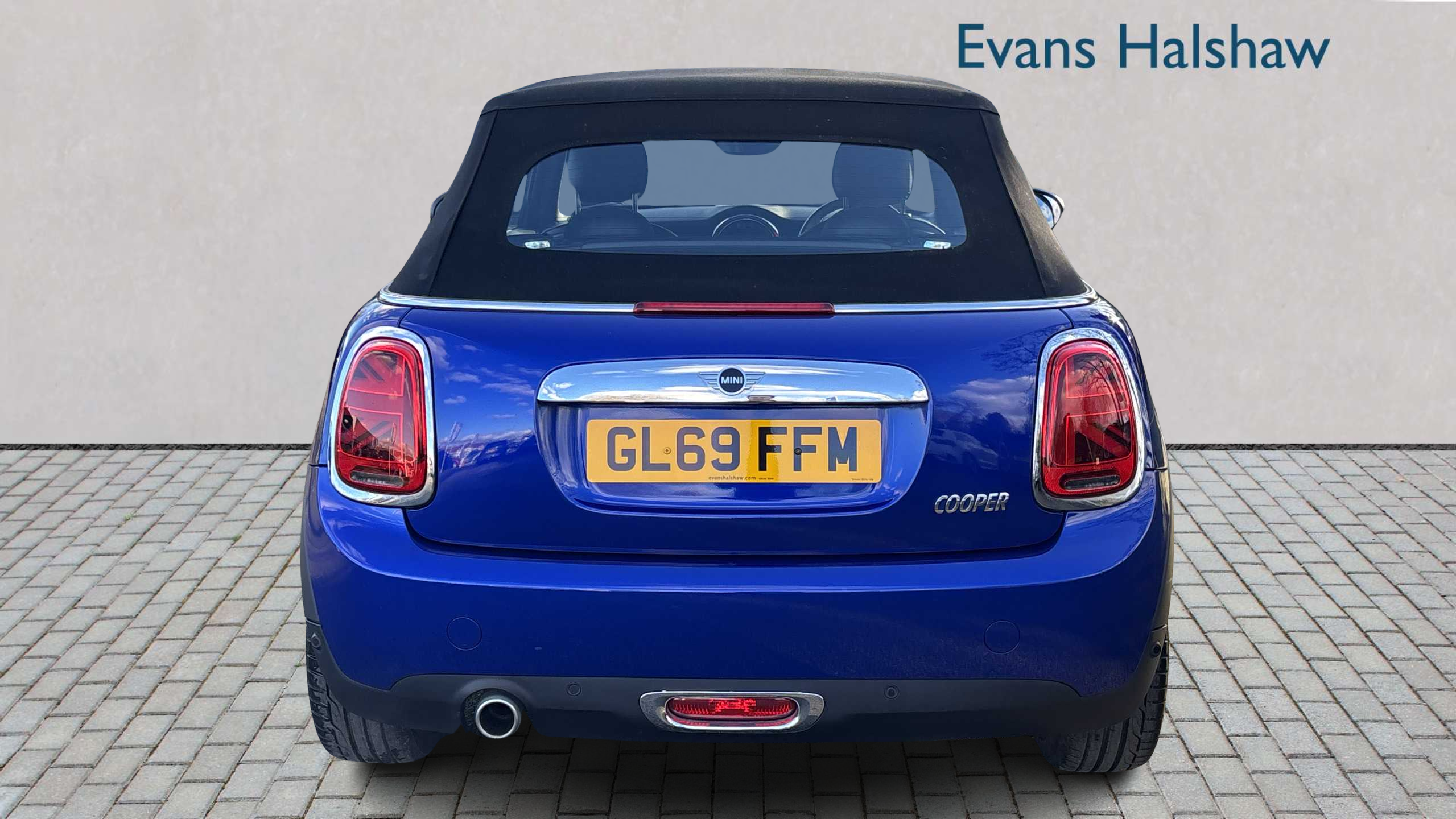 Mini Convertible 1.5 Cooper Exclusive II Comfortnav Pack 201 GL69FFM Blue #4