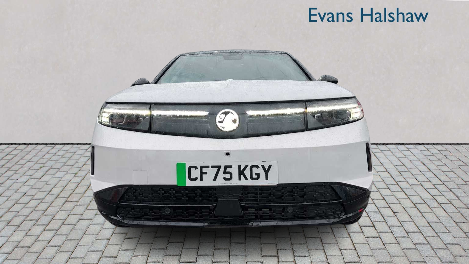 Vauxhall Grandland 157Kw Ultimate 73Kwh Panoramic Roof 202 CF75KGY White #3