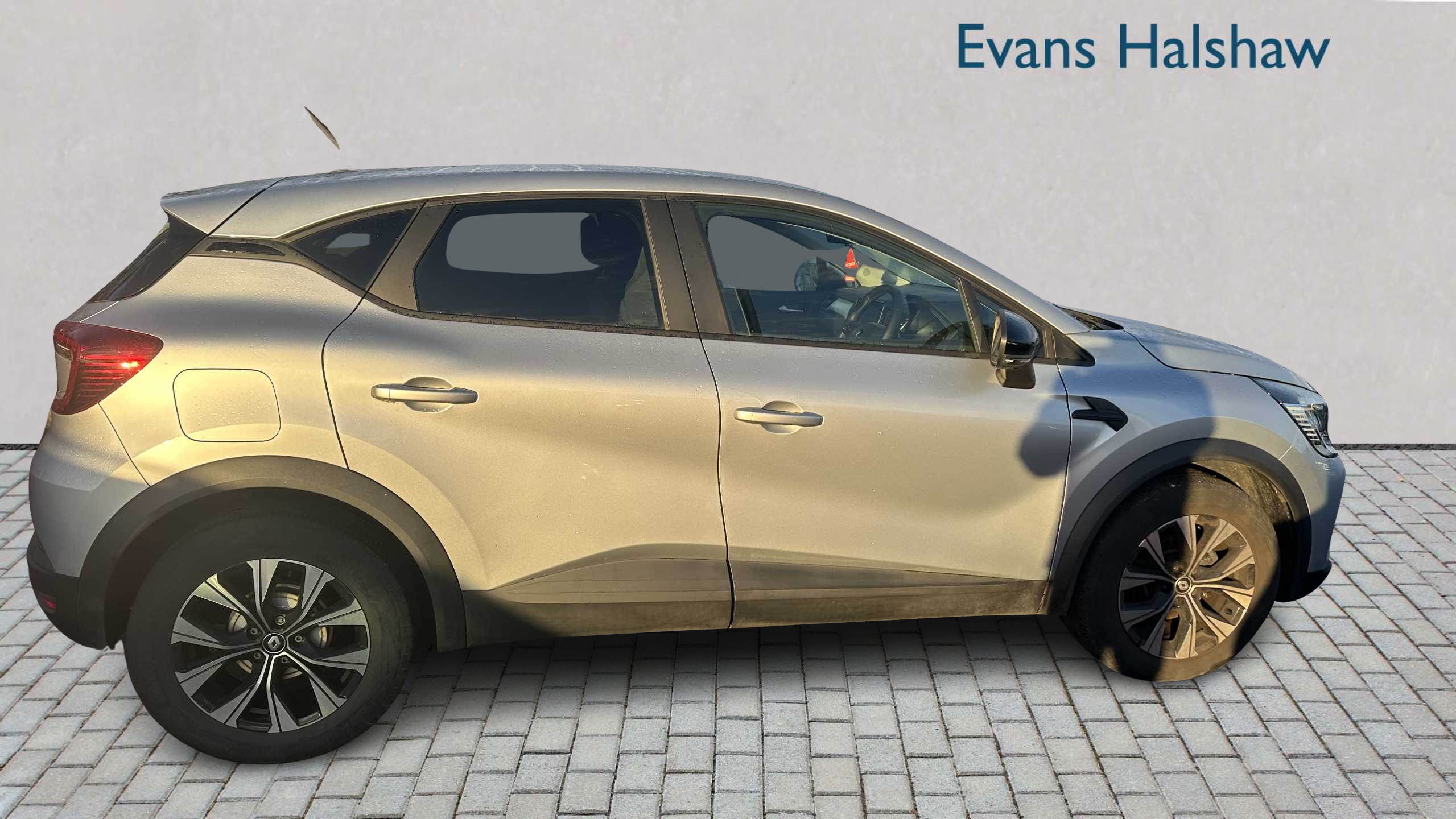 Renault Captur 1.3 Mild Hybrid 140 Evolution 2022 MM72XEO Grey #4