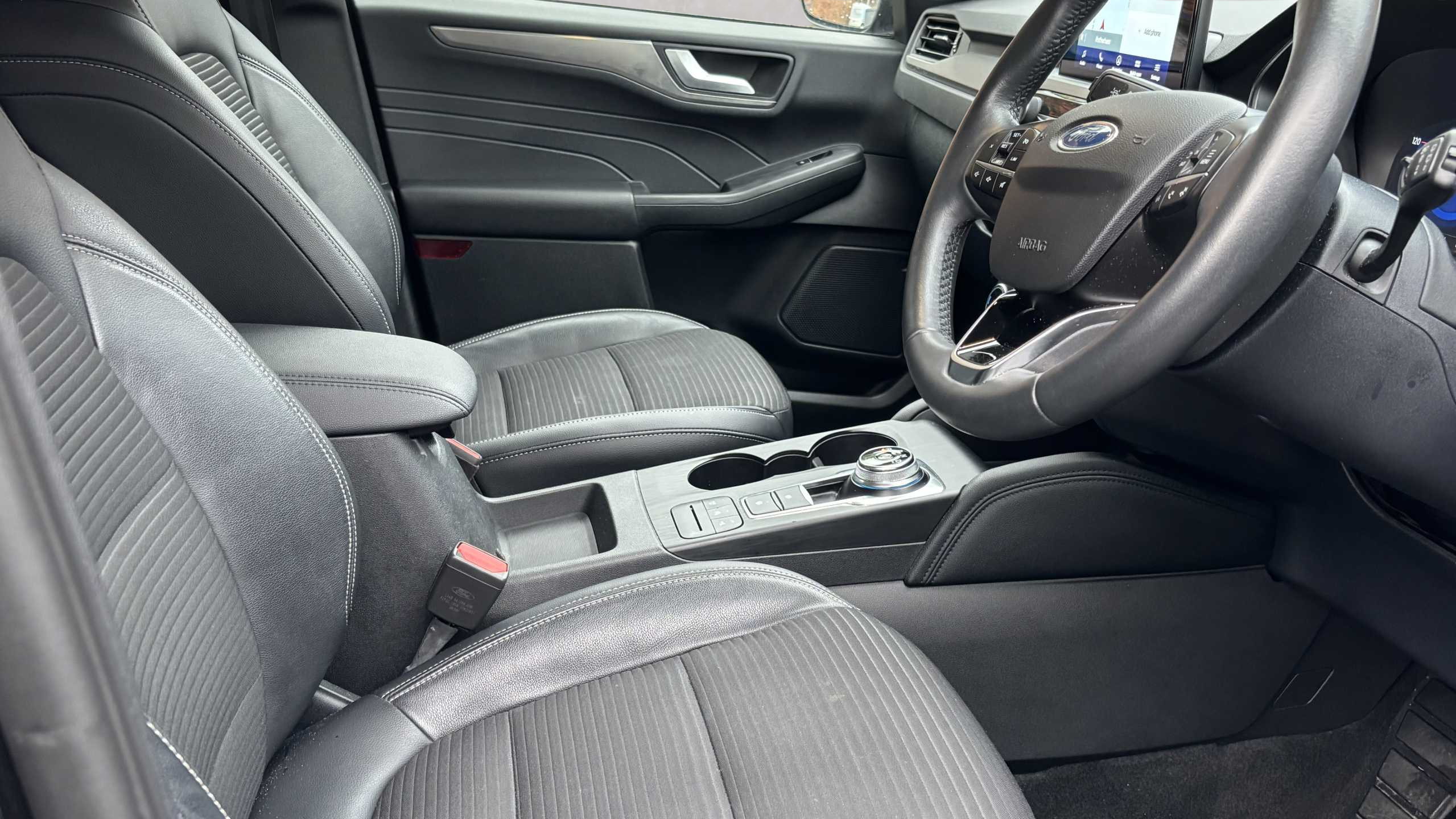 Ford Kuga 2.0 Ecoblue 190 Titanium Edition Awd 2021 Black #3
