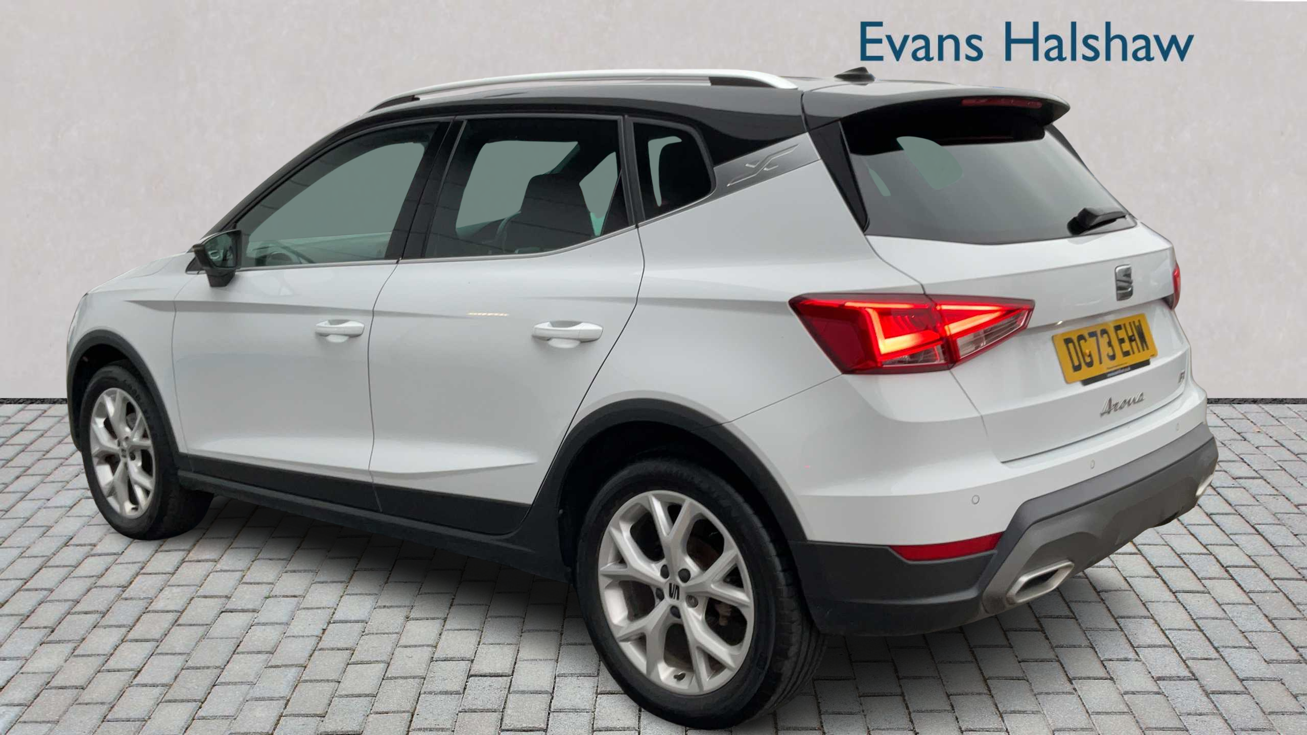 Seat Arona 1.0 Tsi 110 Fr 2023 DG73EHW White #2
