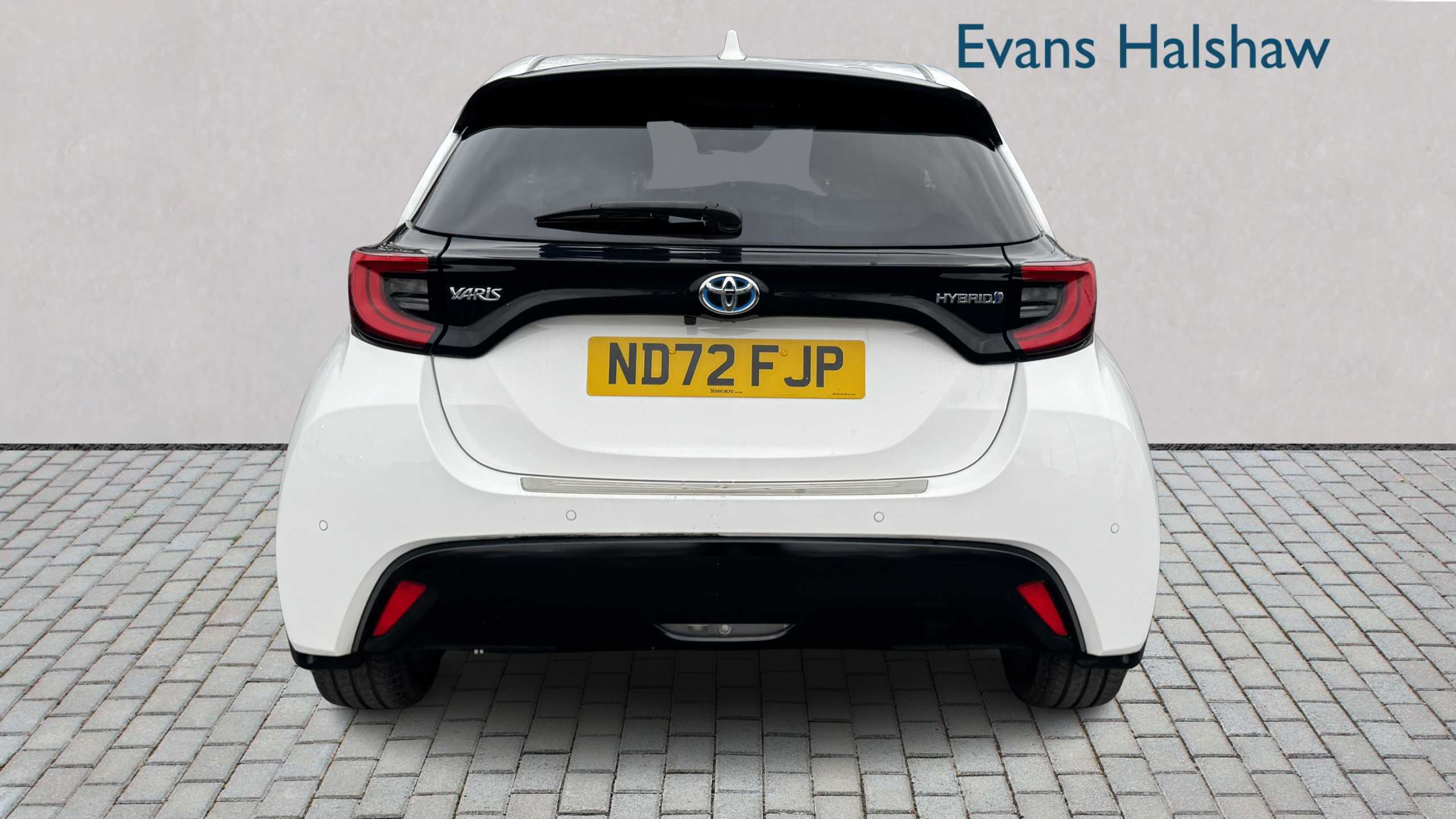 Toyota Yaris 1.5 Hybrid Excel Cvt 2022 White #6