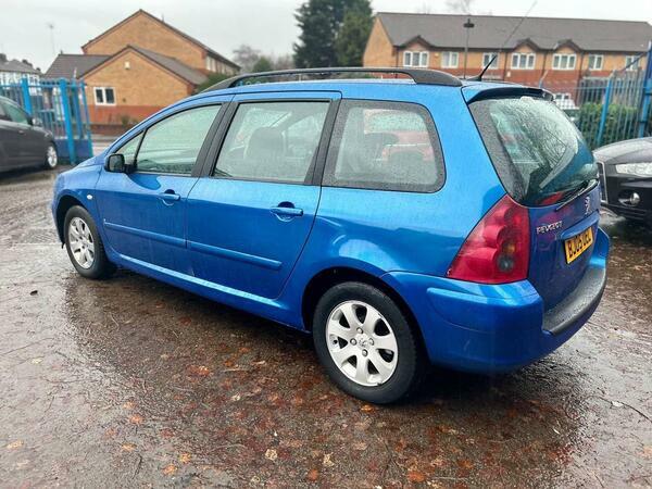 Peugeot 307 SW 1.6 Hdi Se Grey #2