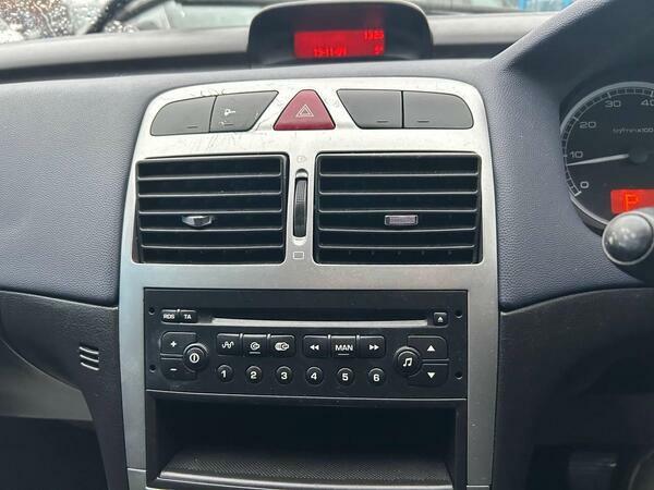 Peugeot 307 SW 1.6 Hdi Se Grey #11