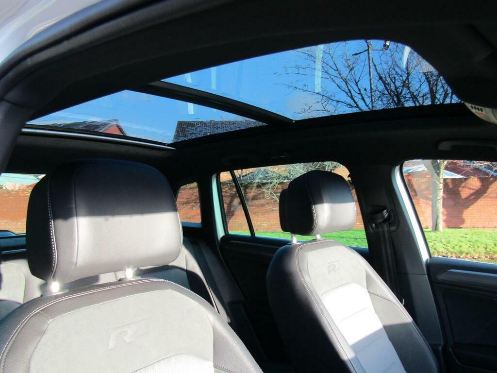 Volkswagen Tiguan 1.5 Tsi Evo R-line Dsg Euro 6 S S White #2