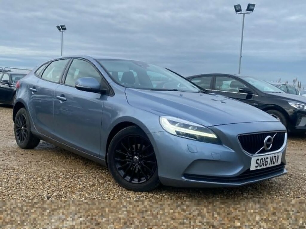 Volvo V40 Hatchback 2.0 D2 Momentum Euro 6 Ss 20161 Blue