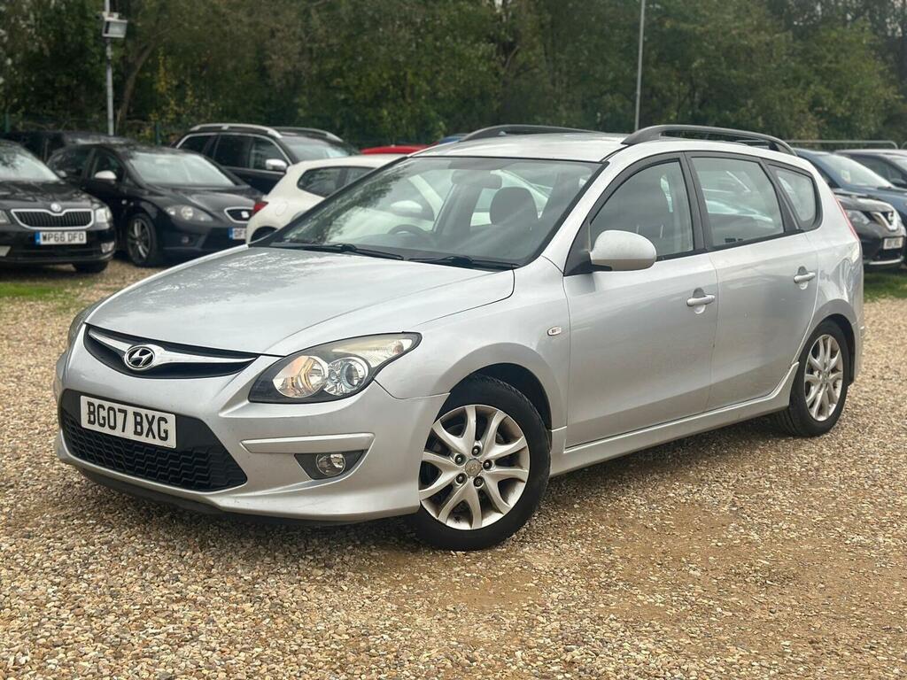 Hyundai I30 Estate 1.6 Crdi Comfort Euro 4 201111 Silver #2