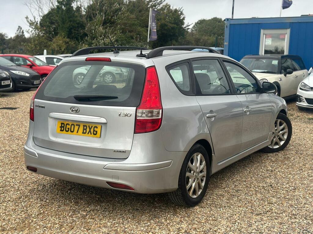 Hyundai I30 Estate 1.6 Crdi Comfort Euro 4 201111 Silver #3
