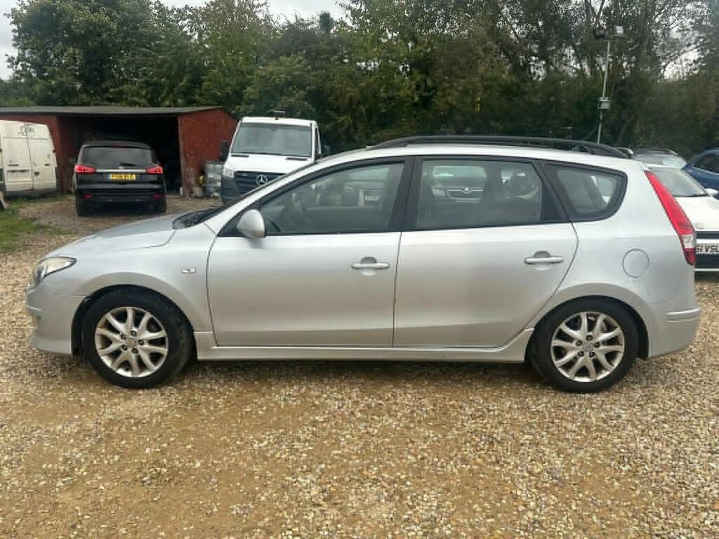 Hyundai I30 Estate 1.6 Crdi Comfort Euro 4 201111 Silver #6