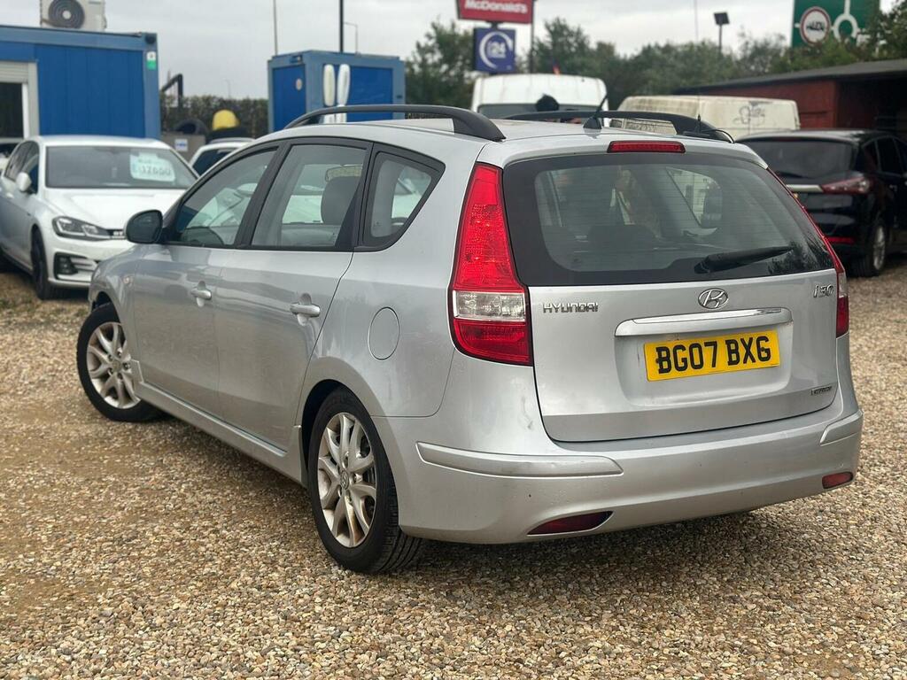 Hyundai I30 Estate 1.6 Crdi Comfort Euro 4 201111 Silver #4