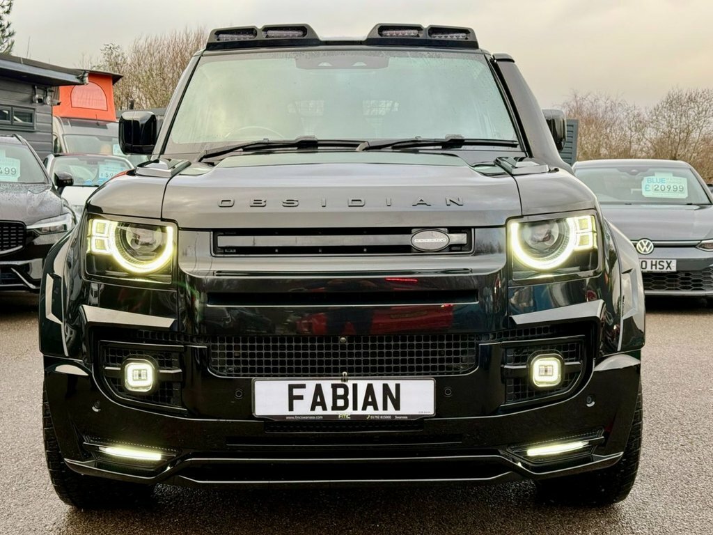 Land Rover Defender 3L Se Black #3