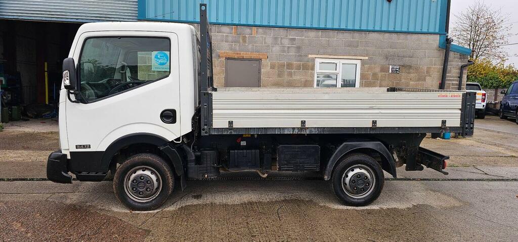 Nissan NT400 2.5L Null White #5