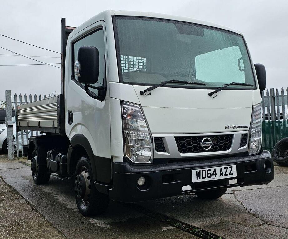 Nissan NT400 2.5L Null White #1