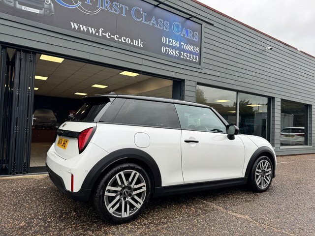 Mini Hatch Cooper 1.5C Classic Hatchback Steptroni NA74JHZ White #5