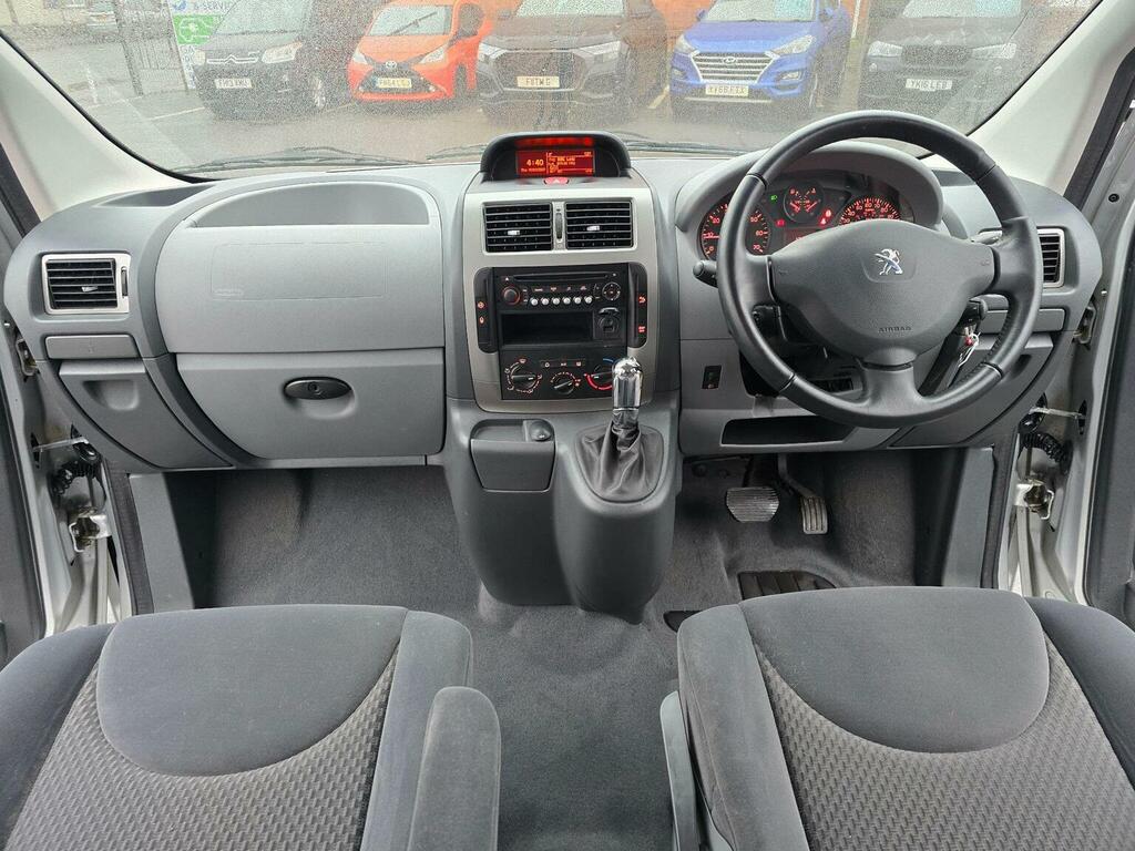 Peugeot Expert Tepee Mpv 2.0 Hdi Leisure L1 56 Seats 201313 Silver #2