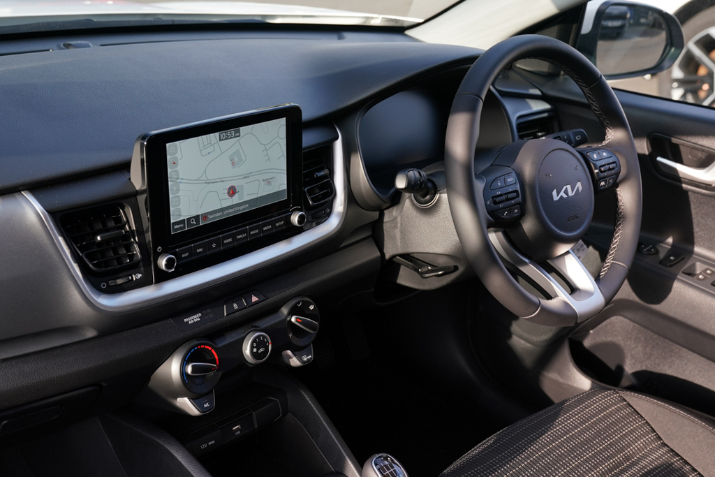 Kia Stonic 1.0T Gdi 98 2 RF75EUN White #2