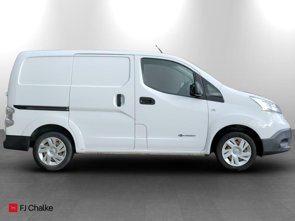Nissan e-NV200 Acenta Panel Van Swb Rapid 10 White #2