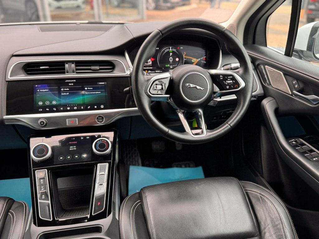 Jaguar I-Pace Suv SH69HWE White #2