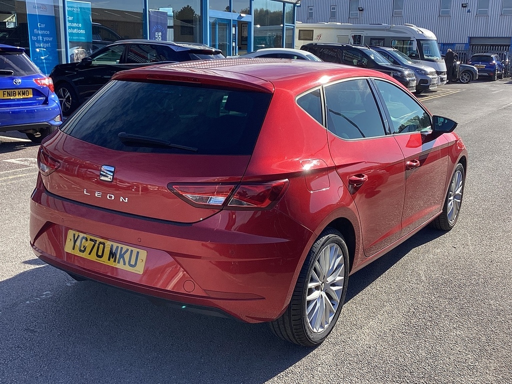 Seat Leon Tsi Se Dynamic YG70MKU Red #2