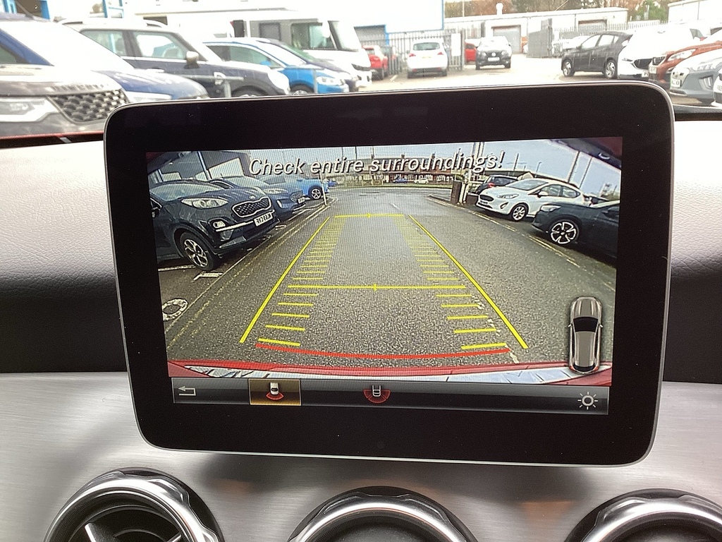 Mercedes-Benz GLA Class Gla180 Amg Line Edition EJ69UUH Red #3