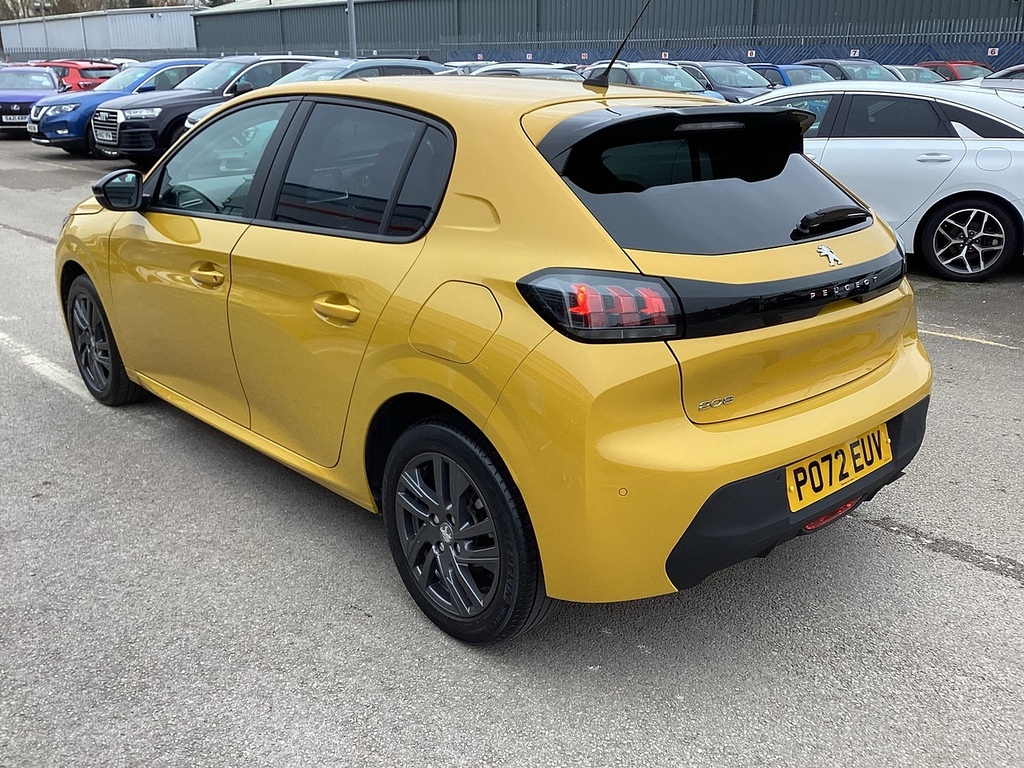 Peugeot 208 Puretech Active Premium PO72EUV Yellow #2