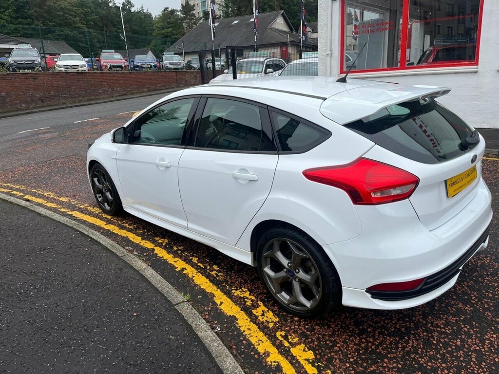 Ford Focus 2L St-1 BN65XWV White #6