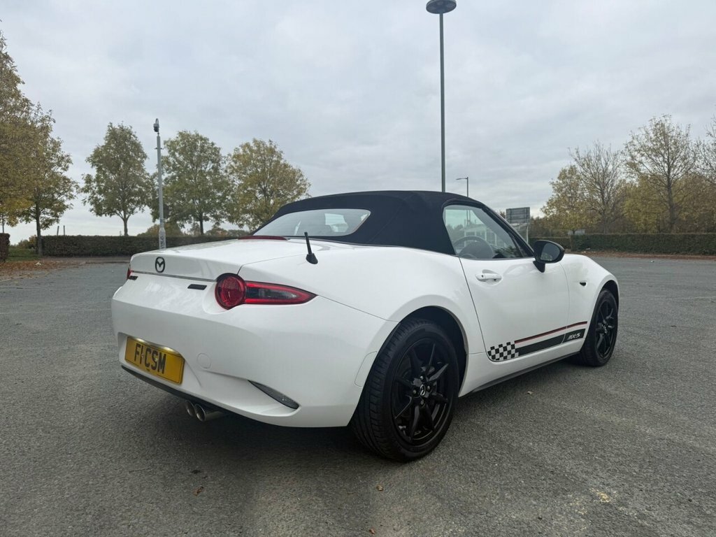 Mazda MX-5 1.5L Se PO19UJU White #4