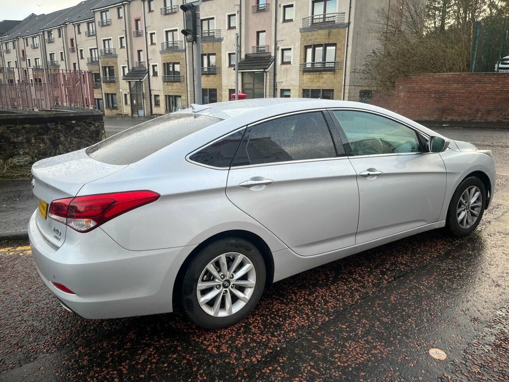 Hyundai I40 1.7L Se Nav Business Silver #2
