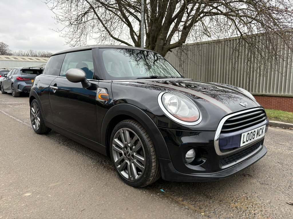 Mini Hatch 1.5 Cooper Seven Hatchback Euro Black