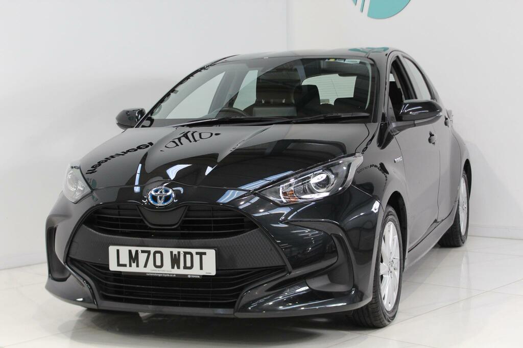 Toyota Yaris 1.5 Vvt-h Icon E-cvt Euro 6 Ss LM70WDT Black #2