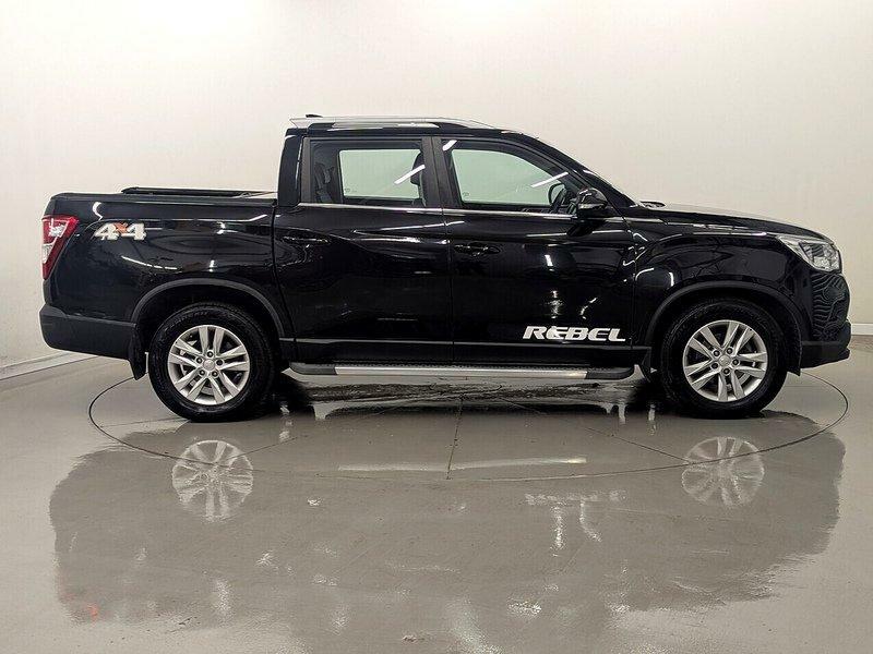SsangYong Musso D Rebel Black