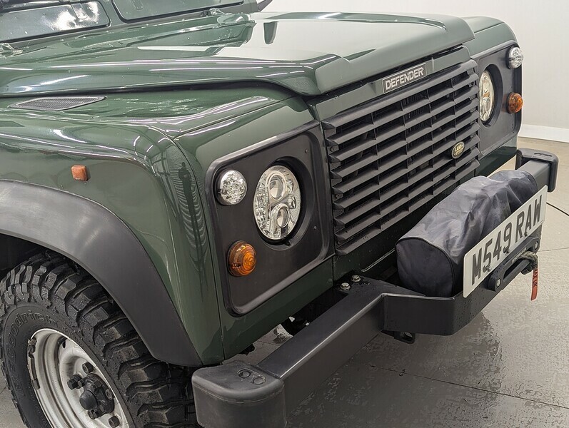 Land Rover Defender 110 Suv Green #12
