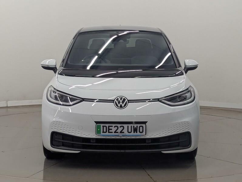 Volkswagen ID.3 Pro Performance Family DE22UWO White #4